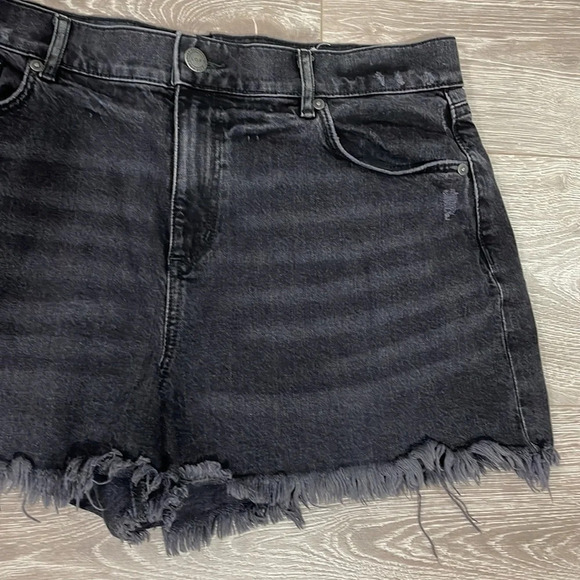 LOFT made and loved High Rise Frayed Cut Off Black Wash Denim Jean Shorts 30/10 - Picture 5 of 15